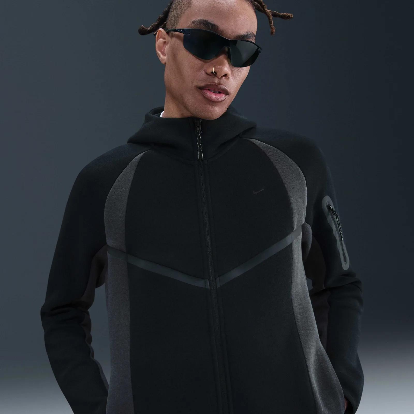 وێنەی بەرهەمی Nike Tech Men's Colour-Block Full-Zip Fleece Windrunner Jacket